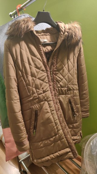 Abrigo de segunda mano por 12 EUR en Camping Mar de Cunit en WALLAPOP