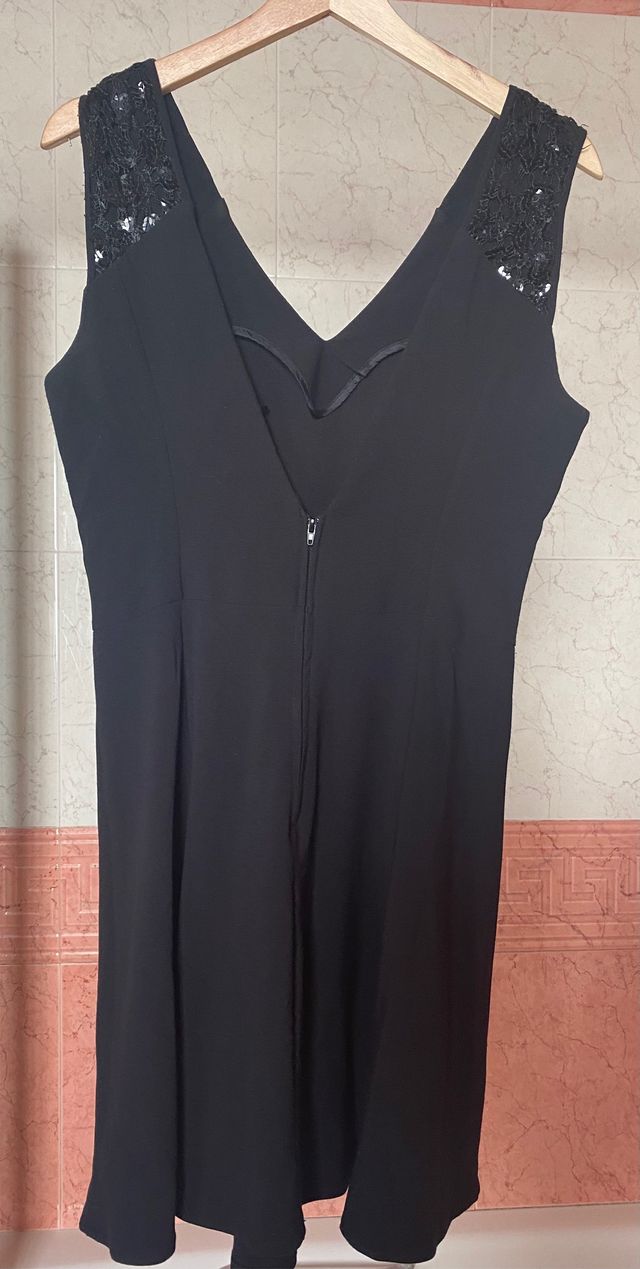 Vestido  negro naf naf