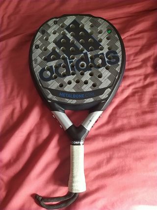 Adidas metalbone control de segunda mano por 120 EUR en Coslada en WALLAPOP