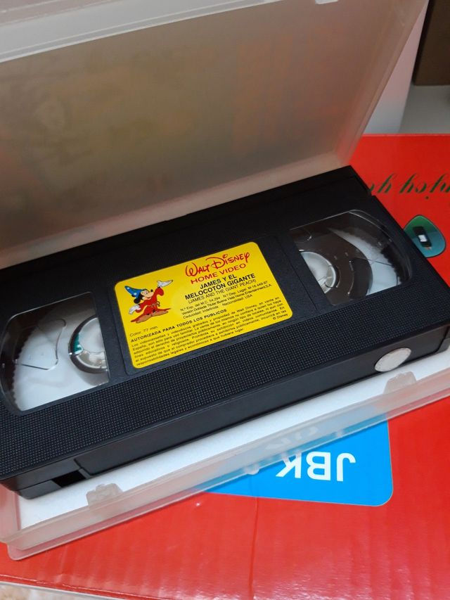 James y el melocotón gigante