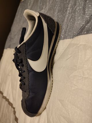 Zapatillas Nike Cortez talla 42 de segunda mano por 30 EUR en Madrid en  WALLAPOP