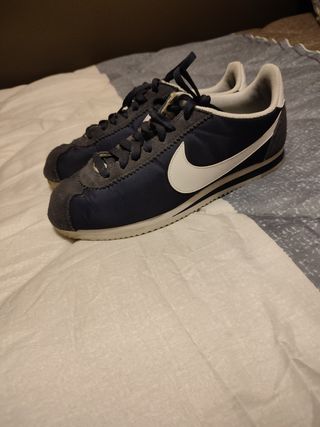 Zapatillas Nike Cortez talla 42 de segunda mano por 30 EUR en Madrid en  WALLAPOP