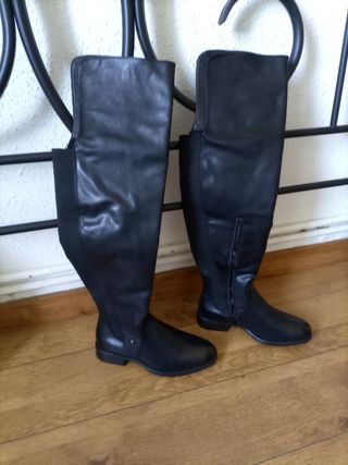 Botas mosquetero 38 de segunda mano por 10 EUR en Sestao en WALLAPOP