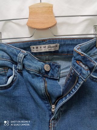 JEANS MUJER - VAQUEROS ESTRECHOS de segunda mano por 5 EUR en Marbella en  WALLAPOP