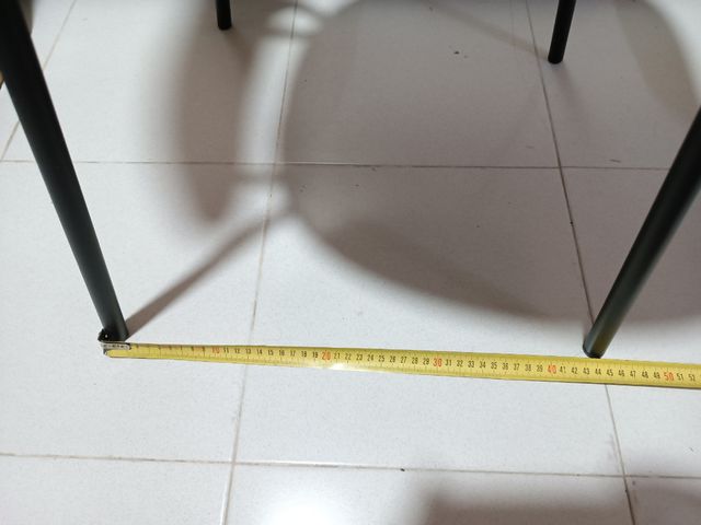 Silla de escritorio o sala de espera.