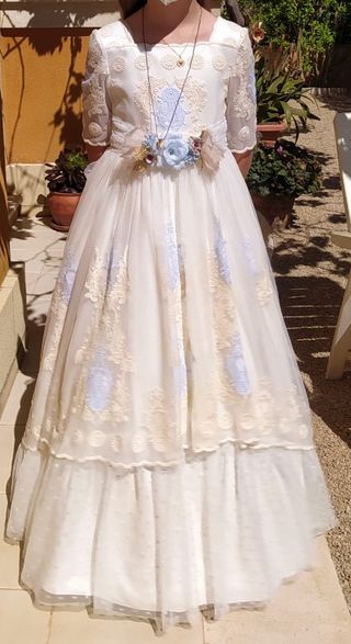 Vestido comunión Anavig Año 2021 de segunda mano por 225 EUR en Elche en  WALLAPOP