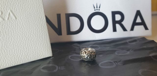 Charm Pandora original