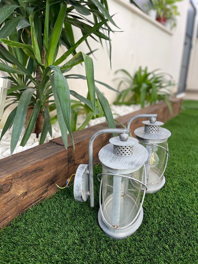 VENDO APLIQUES DE EXTERIOR SEMI NUEVOS