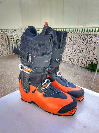 Botas esquí Travesía Arcteryx de segunda mano por 225 EUR en Beneixama en  WALLAPOP