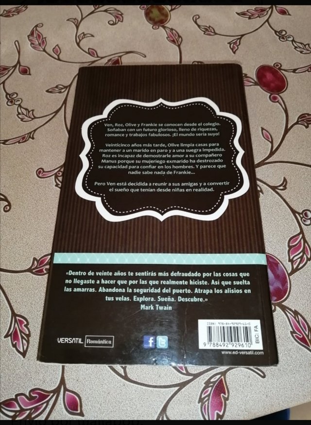 4 libros. 16. 50 euros los cuatro.