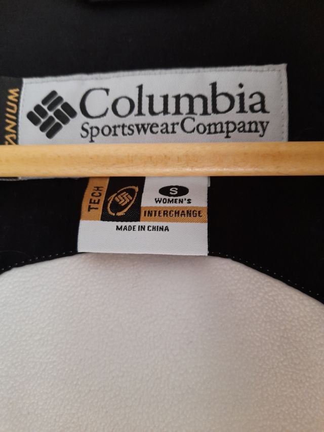 chaqueta soft sheel columbia  titanium blanca