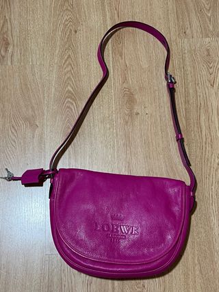 Bolso bandolera loewe modelo heritage de segunda mano por 800 EUR en  Valencia en WALLAPOP