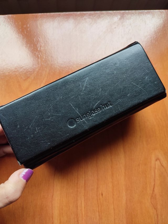 Estuche Gafas Sunglass Hut