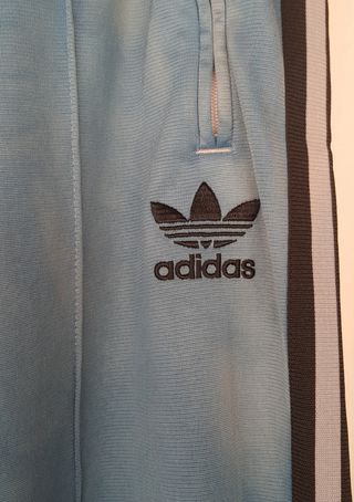 Jogger tie-dye Adidas azul. talla S de segunda mano por 12 EUR en Barcelona  en WALLAPOP