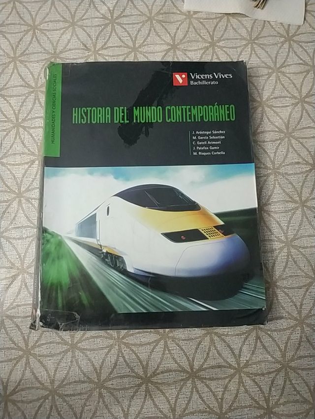 Libro de Historia del mundo contemporáneo