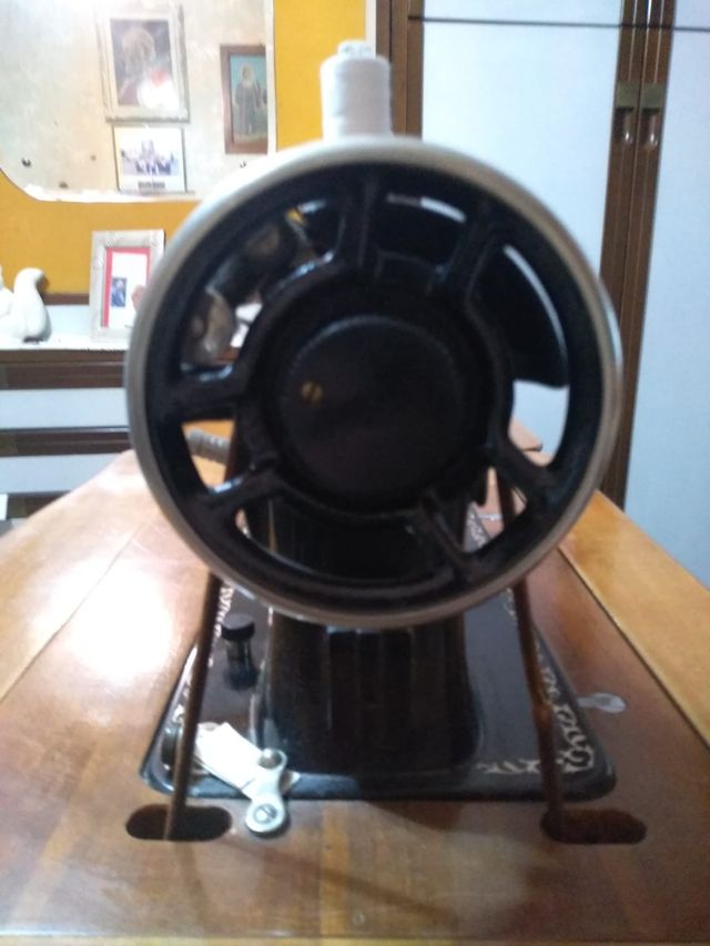 Macchina da cucire Augusta- anni 1955/1960