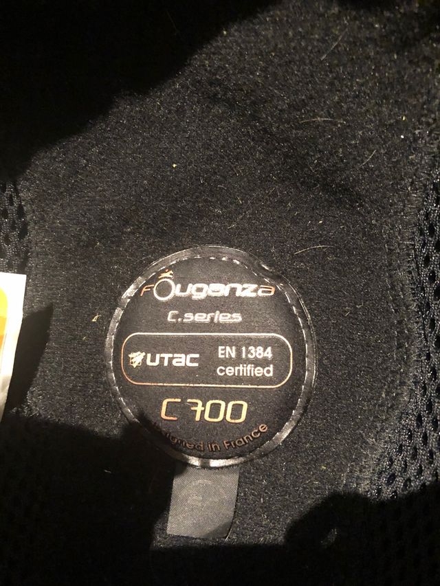 Casco equitación C700. Talla 56