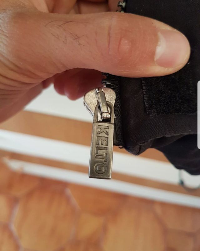 Vendesi giubbotto smanicato Kelto