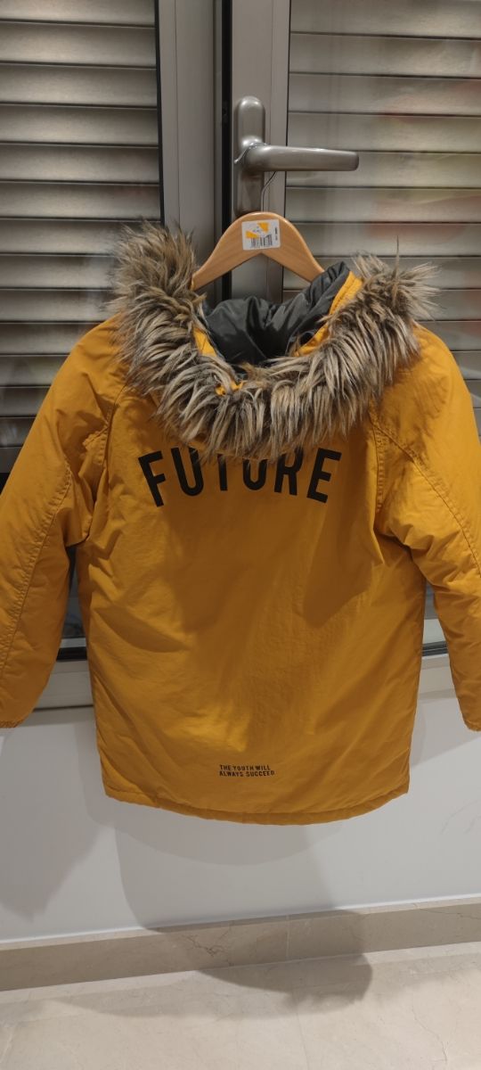 Chaquetón con capucha