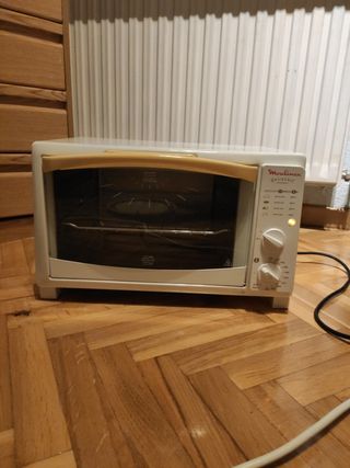 Horno Moulinex Quickchef 18 litros de segunda mano por 15 EUR en San  Sebastián de Los Reyes en WALLAPOP