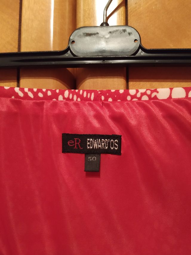 Conjunto de Falda y Blusa.