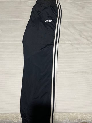 Chándal Adidas clásico XL de segunda mano por 55 EUR en Huelva en WALLAPOP