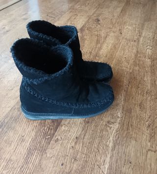 Botas negras de nieve con cuña de segunda mano por 20 EUR en Sitges en  WALLAPOP