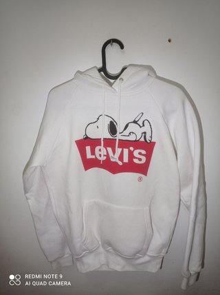 Sudadera Levis de segunda mano por 10 EUR en Ametzola en WALLAPOP