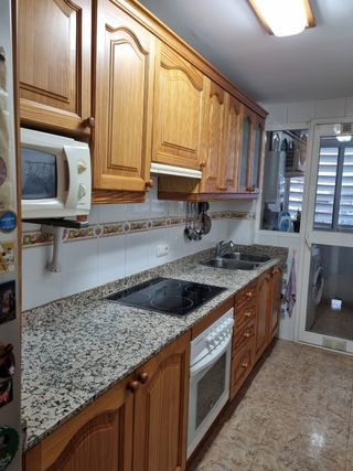 URGE LA VENTA. Cocina con electrodomésticos de segunda mano por 300 EUR en  Palma de Mallorca en WALLAPOP