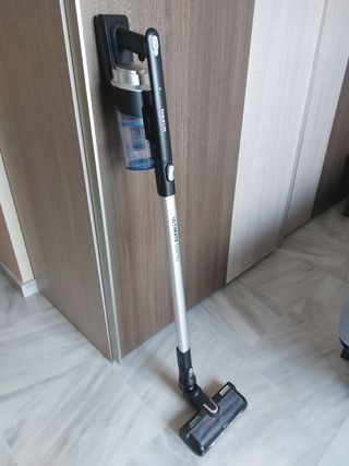 Aspiradora escoba-Taurus Ultimate Digital de segunda mano por 70 EUR en  Sevilla en WALLAPOP