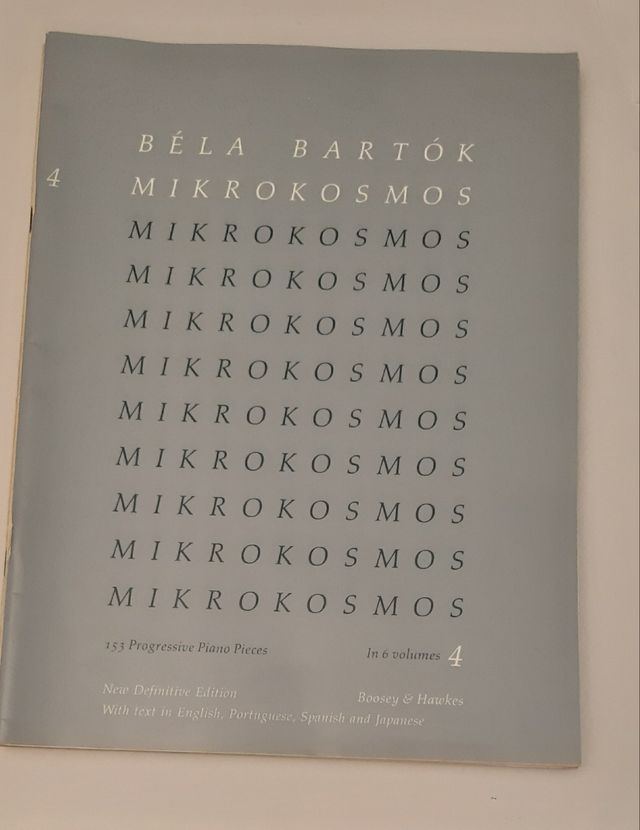 4 Libros Partituras para piano de Bartok Bach