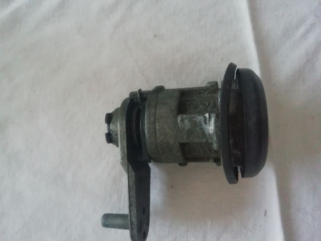 se vende bobin de coche Ford escort año 1997.