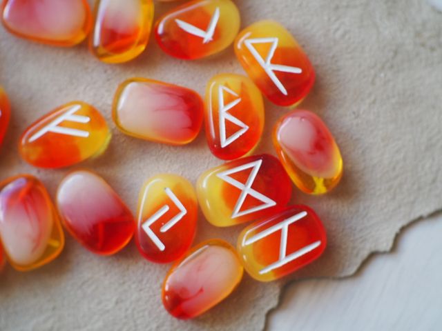 Juegos de dados RPG artesanales, únicos, legibles!