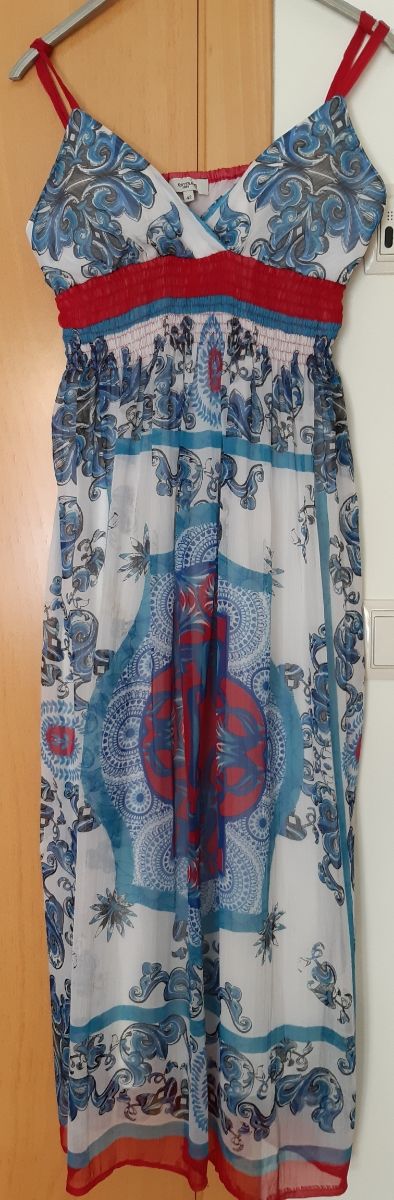 Vestido T.42 escote de pico de Fórmula joven 