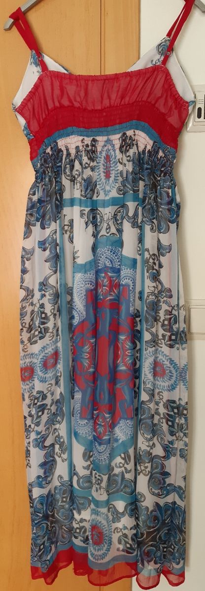 Vestido T.42 escote de pico de Fórmula joven 