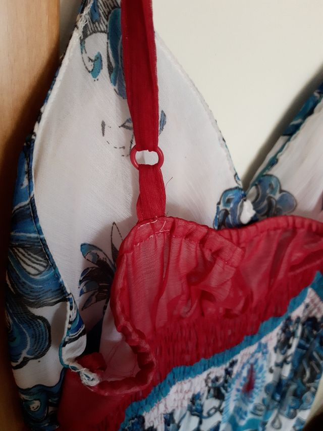 Vestido T.42 escote de pico de Fórmula joven 