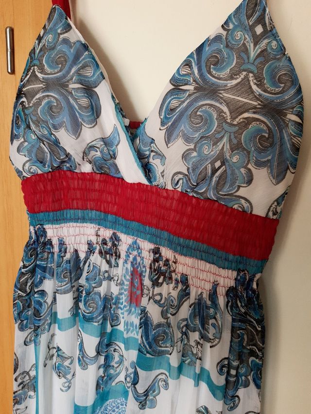 Vestido T.42 escote de pico de Fórmula joven 