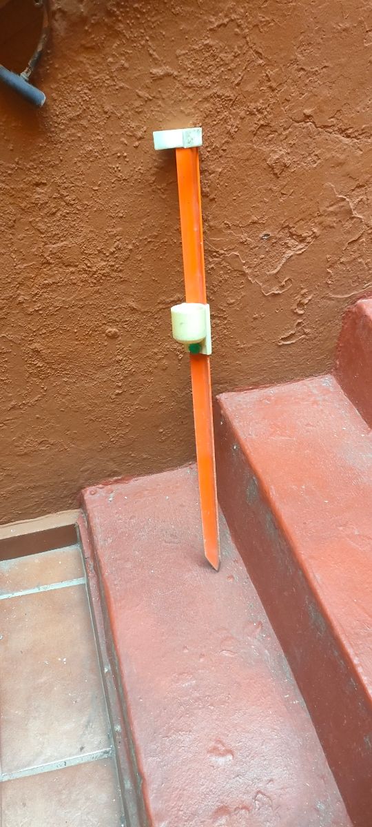 2 soportes caña de pescar acero inox y otro alumin