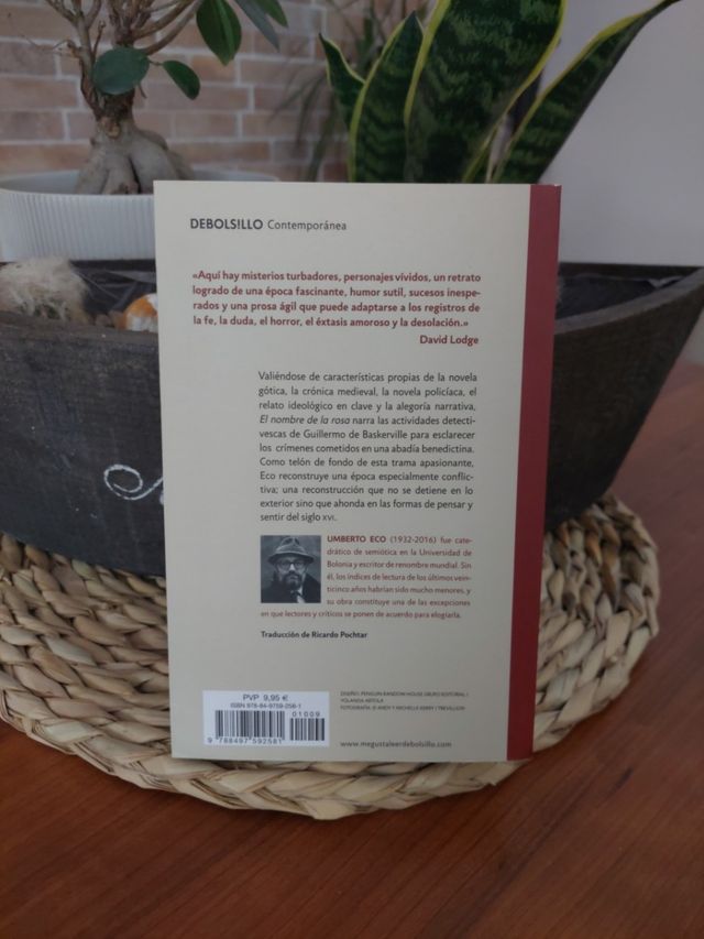 El nombre de la rosa. Umberto Eco.