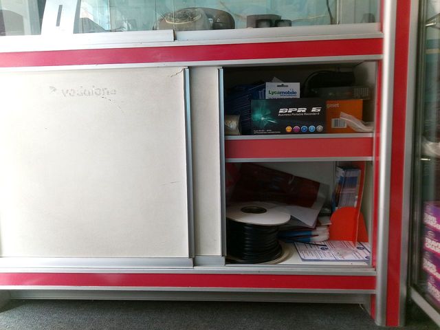 Vetrina casa/negozio/ufficio 204x107 con mobiletto