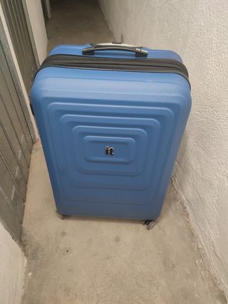 Maleta IT de segunda mano por 35 EUR en Ávila en WALLAPOP