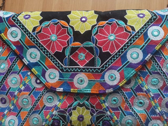 Bolso cartera de mano