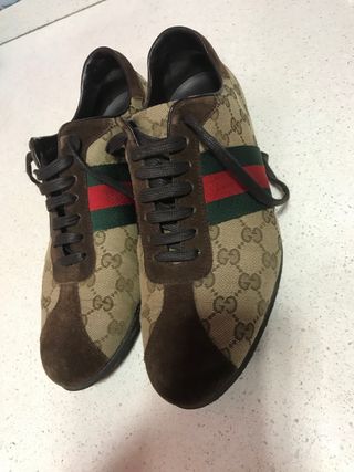 Zapatillas Gucci Marrones de segunda mano por 150 EUR en León en WALLAPOP