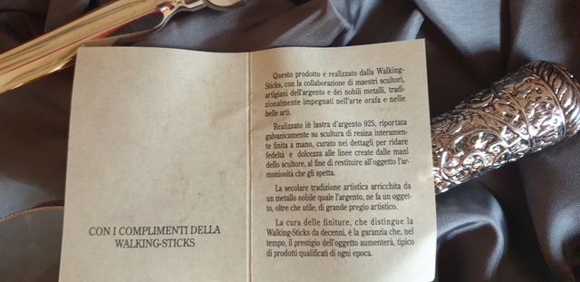 conjunto de lupa y abrecartas