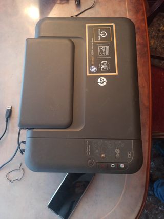 Impresora HP Deskjet 2050A de segunda mano por 25 EUR en  Castello\\/Castellon de La Plana en WALLAPOP