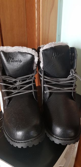 HITMARS BOTAS de segunda mano por 20 EUR en Valdoviño en WALLAPOP