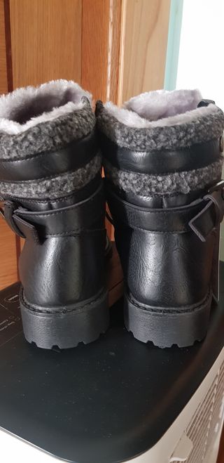 HITMARS BOTAS de segunda mano por 20 EUR en Valdoviño en WALLAPOP