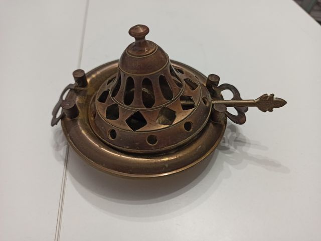 incensario de bronce Antiguo