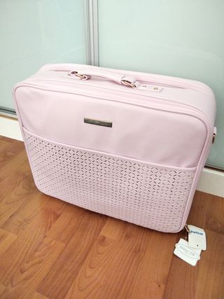 Maleta Mayoral Newborn de segunda mano por 40 EUR en Valencia en WALLAPOP
