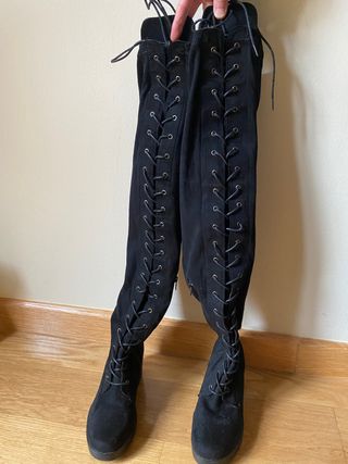 Botas Negras Zalando 39 NUEVAS de segunda mano por 15 EUR en Segovia en  WALLAPOP